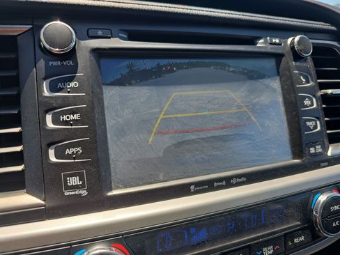Used 2016 Toyota Highlander Limited Platinum AWD/4WD image 23