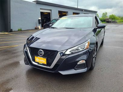 Used 2022 Nissan Altima 2.5 SV