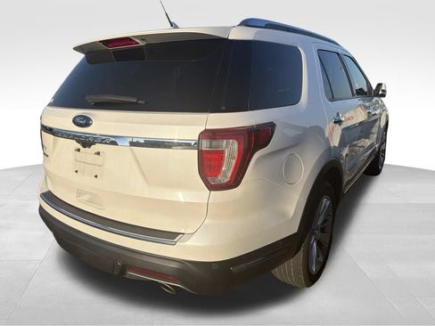 Used 2018 Ford Explorer Limited w/ Equipment Group 301A FWD image 23