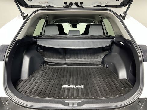 Used 2023 Toyota RAV4 XLE image 20