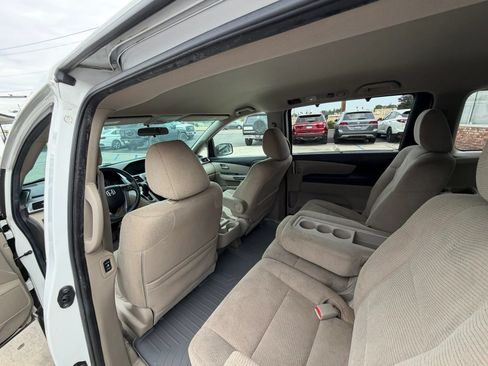 Used 2013 Honda Odyssey EX image 12