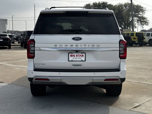 Used 2024 Ford Expedition Limited image 9