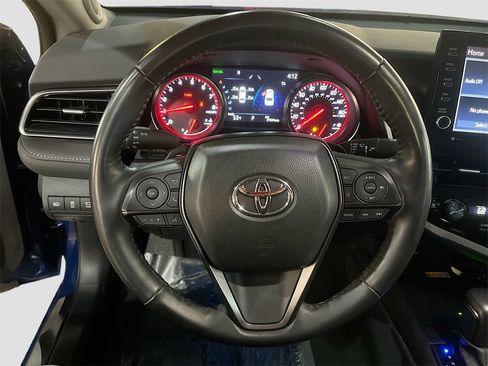 Used 2024 Toyota Camry image 11