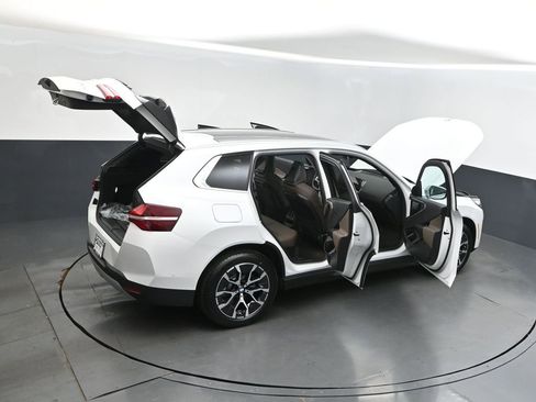 Certified 2025 BMW X3 xDrive30i w/ Premium Package image 49