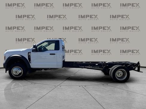 Used 2025 Ford F450 XL RWD image 2