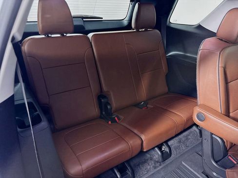 Used 2020 Chevrolet Traverse High Country w/ LPO, Floor Liner Package FWD image 28