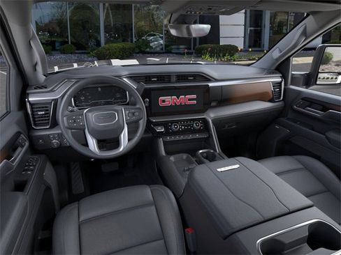 New 2025 GMC Sierra 2500 Denali w/ Denali Reserve Package image 15
