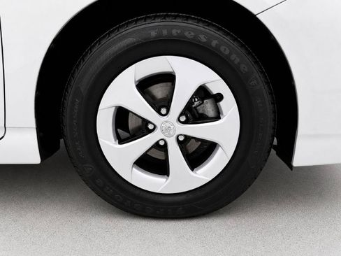 Used 2015 Toyota Prius Two FWD image 29