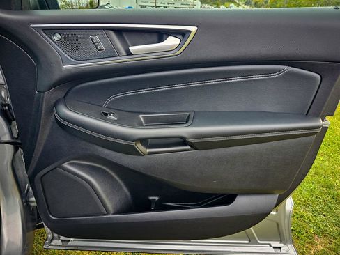 Used 2021 Ford Edge Titanium w/ Class II Trailer Tow Package image 48