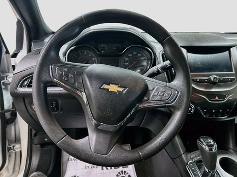 Used 2017 Chevrolet Cruze LT w/ RS Package FWD image 12