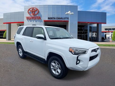 Used 2024 Toyota 4Runner SR5 Premium image 1