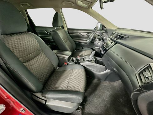 Used 2018 Nissan Rogue SV FWD image 31