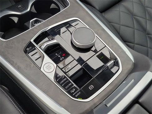 Used 2023 BMW X7 xDrive40i w/ Premium Package image 23