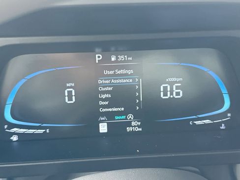 Used 2025 Hyundai Elantra SE FWD image 16