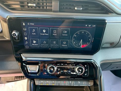 Used 2023 GMC Sierra 1500 AT4 w/ AT4 Preferred Package AWD/4WD image 17