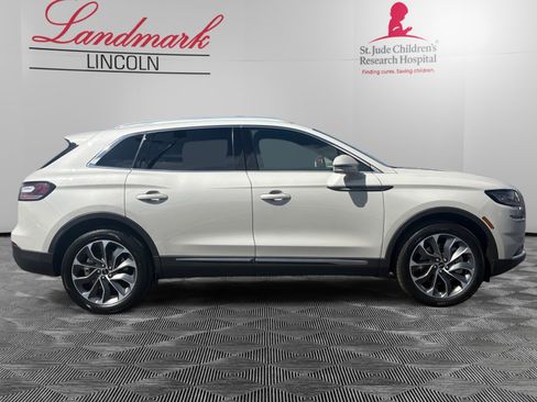 Certified 2023 Lincoln Nautilus Reserve w/ Luxury Package AWD/4WD image 6