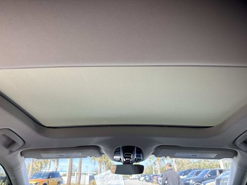 Used 2023 Porsche Panamera 4 Platinum Edition image 16