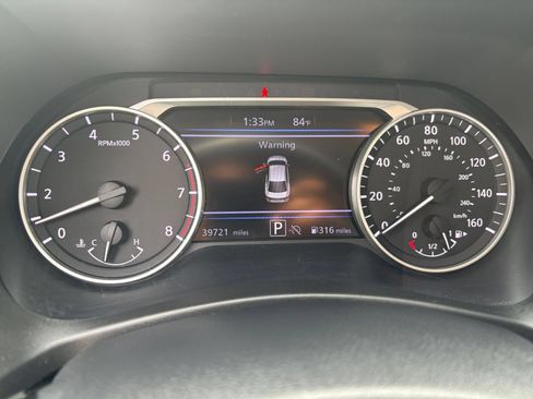 Used 2025 Nissan Sentra SV FWD image 36