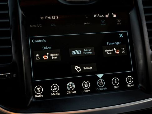 Used 2017 Chrysler 300 Limited w/ Value Package image 28