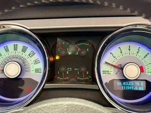 Used 2011 Ford Mustang Premium w/ 201A Rapid Spec Order Code RWD image 11