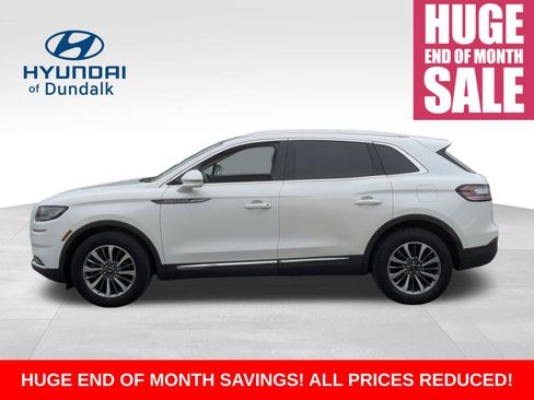 Used 2022 Lincoln Nautilus Reserve image 2