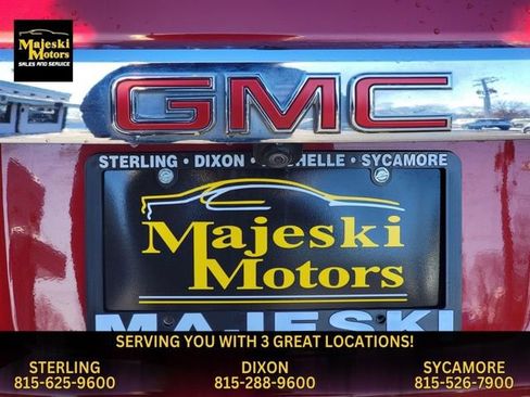 Used 2023 GMC Acadia SLE w/ Driver Convenience Package image 14