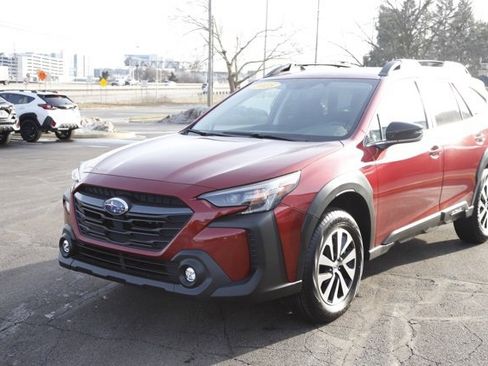 Used 2025 Subaru Outback Premium w/ Popular Package #1A image 9