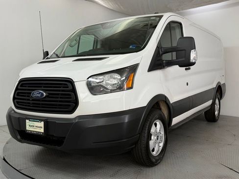 Used 2019 Ford Transit 250 130 Low Roof RWD image 3