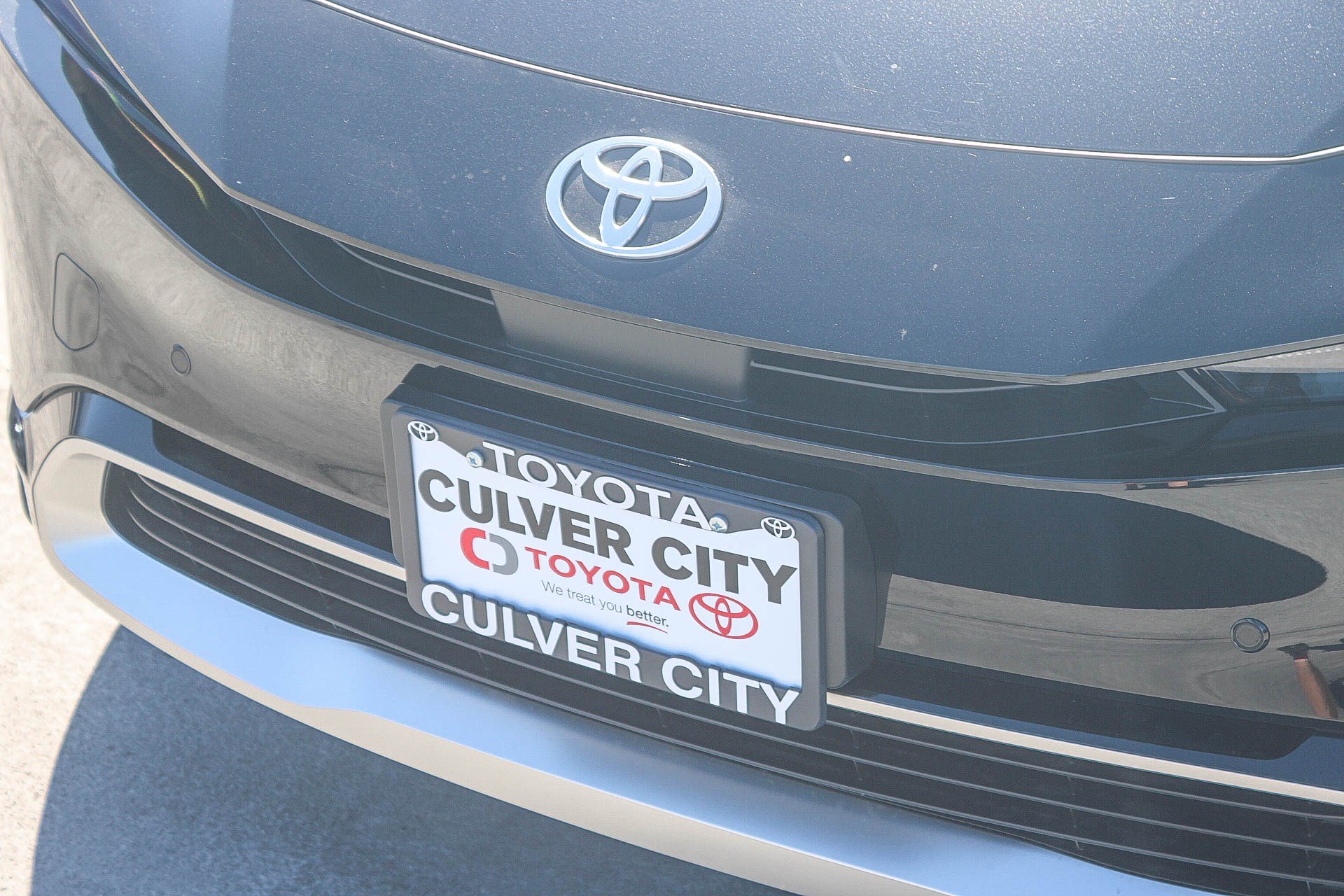 New 2027 Toyota Prius Plug-In Hybrid FWD image 6