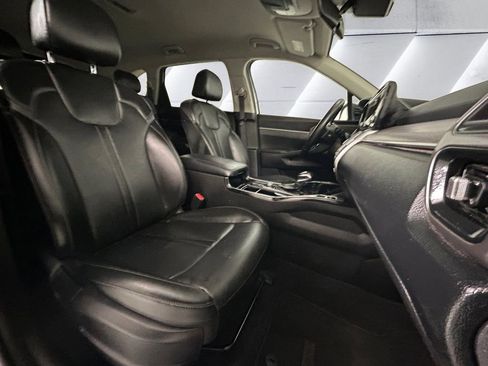 Used 2022 Kia Sorento S image 14