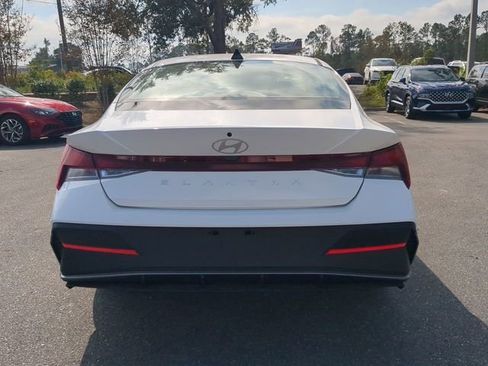 New 2026 Hyundai Elantra SE image 6