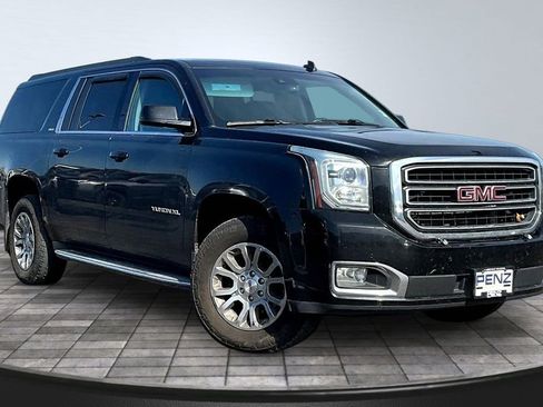 Used 2015 GMC Yukon XL SLE AWD/4WD image 3