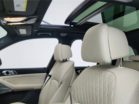 Used 2023 BMW X5 M50i w/ Executive Package image 33