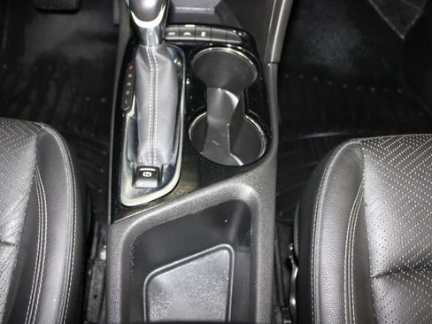 Used 2020 Buick Encore GX Essence w/ Experience Buick Package AWD/4WD image 22