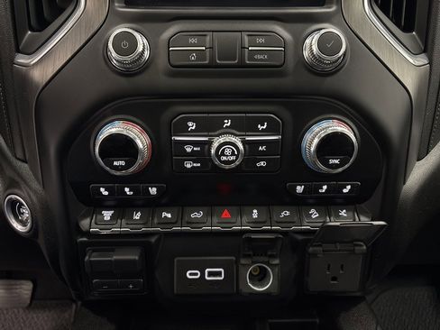 Certified 2021 GMC Sierra 3500 Denali w/ Denali Ultimate Package image 22