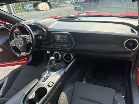 Used 2016 Chevrolet Camaro LT RWD image 9