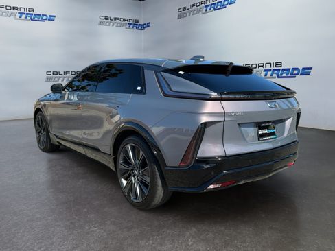 Used 2024 Cadillac Lyriq Sport AWD/4WD image 7