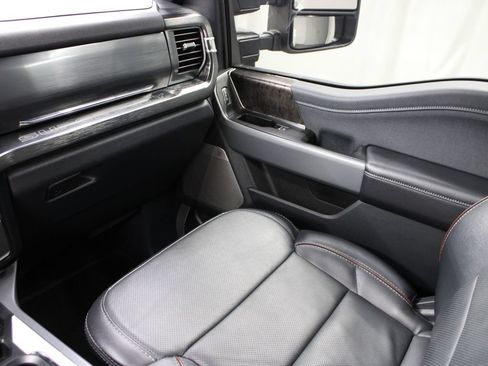 Used 2024 Ford F250 Lariat w/ Lariat Ultimate Package AWD/4WD image 41