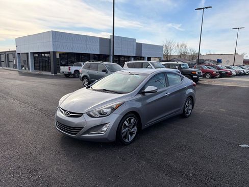 Used 2015 Hyundai Elantra Limited image 7