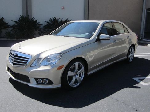 Used 2010 Mercedes-Benz E 350 Sedan image 6
