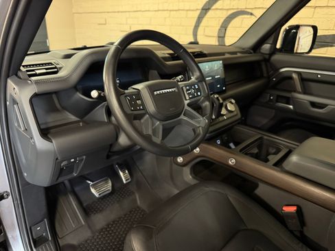Used 2024 Land Rover Defender 110 X AWD/4WD image 63