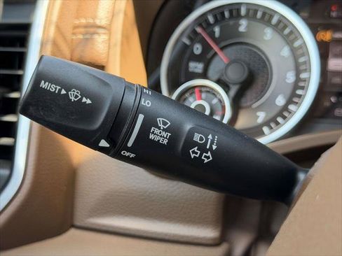 Used 2020 RAM 1500 Laramie AWD/4WD image 27