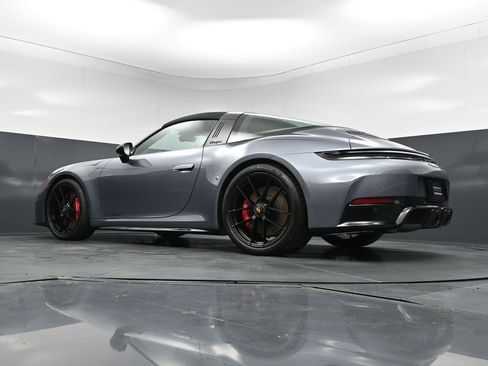 Certified 2026 Porsche 911 Targa 4 GTS w/ Premium Package AWD/4WD image 25