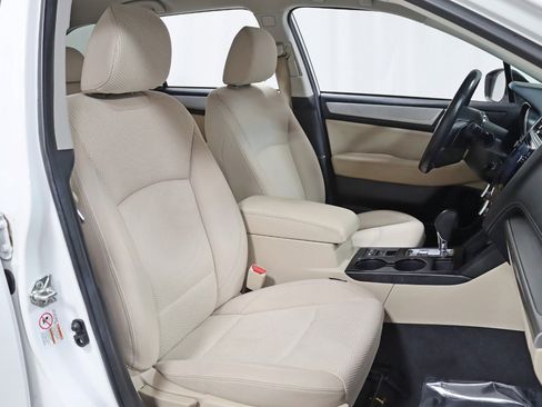 Used 2019 Subaru Outback 2.5i Premium image 25