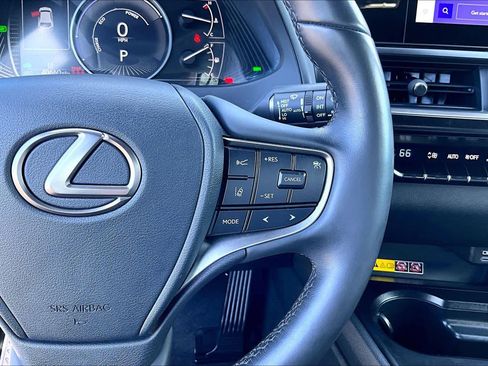 Used 2024 Lexus UX 250h F Sport image 23