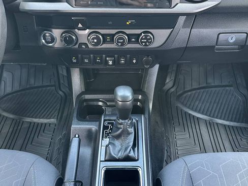 Used 2019 Toyota Tacoma TRD Off-Road w/ Technology Package AWD/4WD image 26