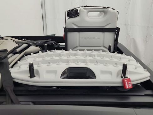 Used 2024 Porsche 911 Dakar image 24