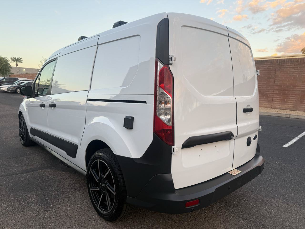 Used 2016 Ford Transit Connect XL FWD image 5