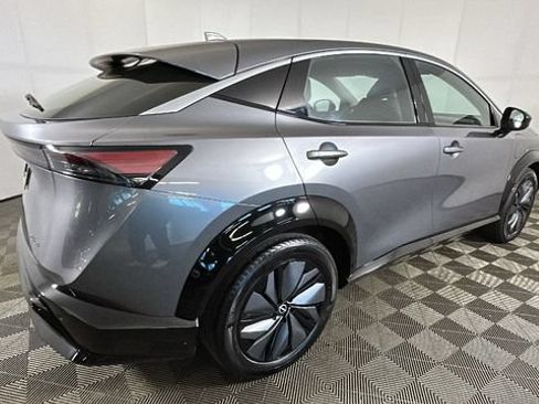 Used 2023 Nissan Ariya FWD image 2