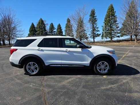 Used 2020 Ford Explorer XLT w/ Equipment Group 202A image 7